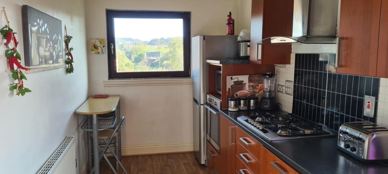 Penthouse Apartment Sleeps 11 เอดินบะระ ภายนอก รูปภาพ